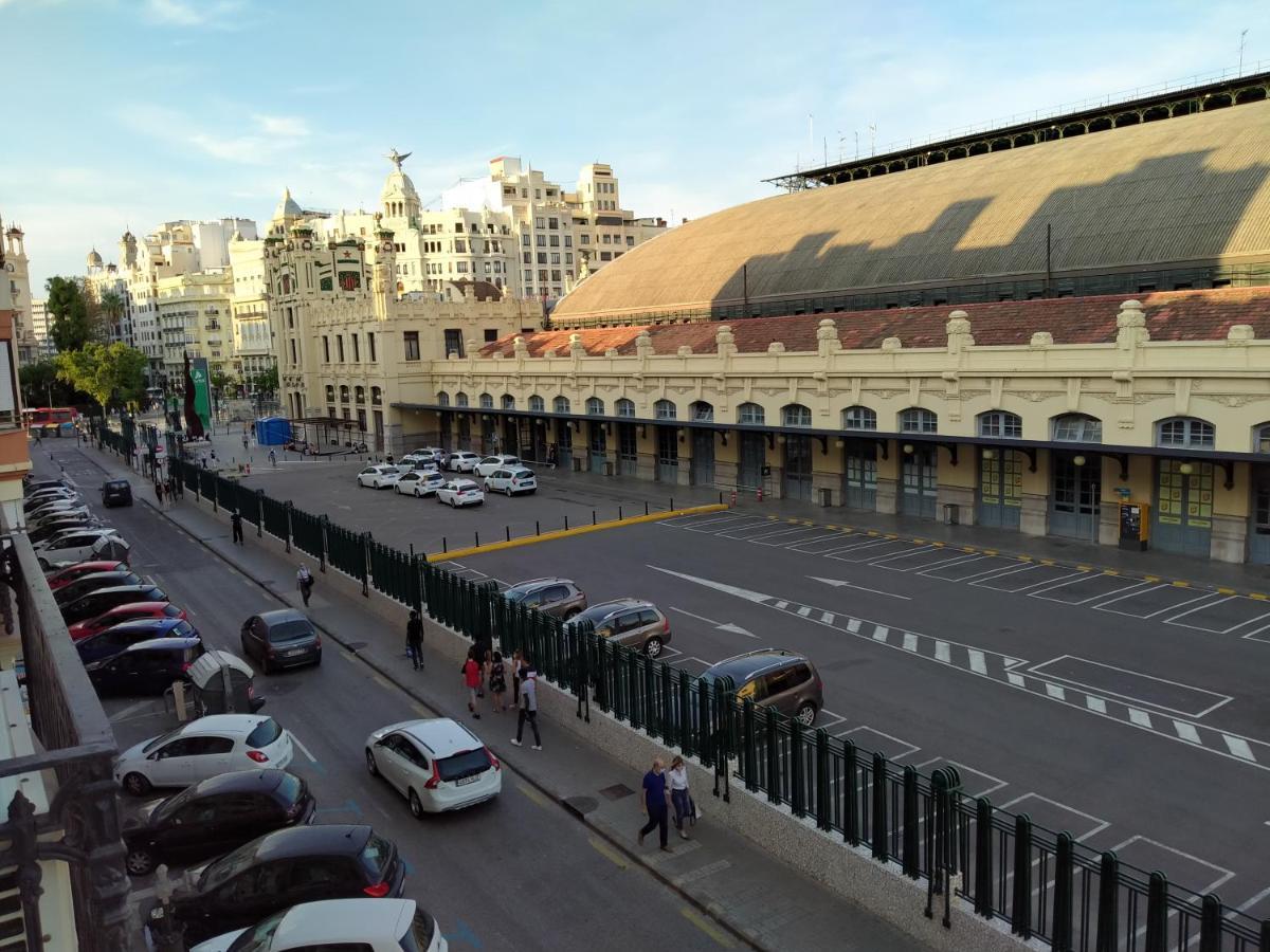 Main Central Station Apartment Валенсия Экстерьер фото